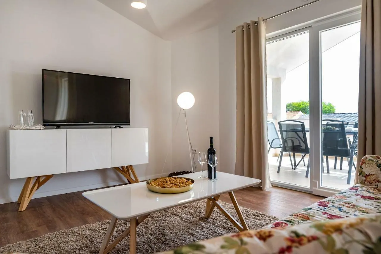Apartman Zozzy Posedarje 0*,  Croatia
