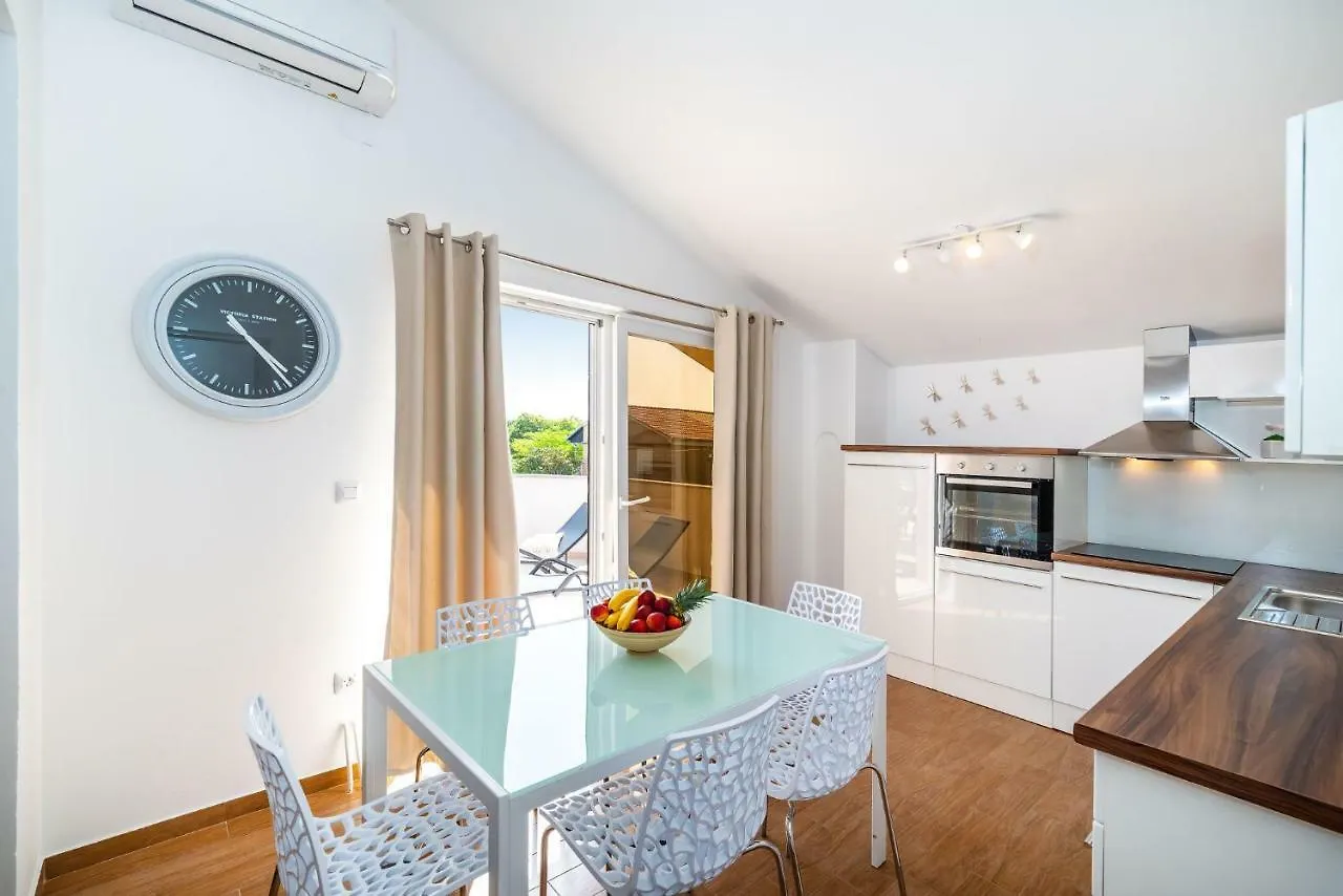Apartment Apartman Zozzy Posedarje