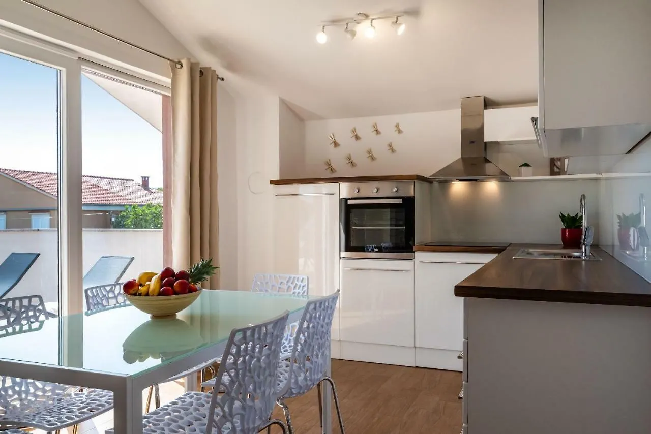 Apartman Zozzy Posedarje Croatia