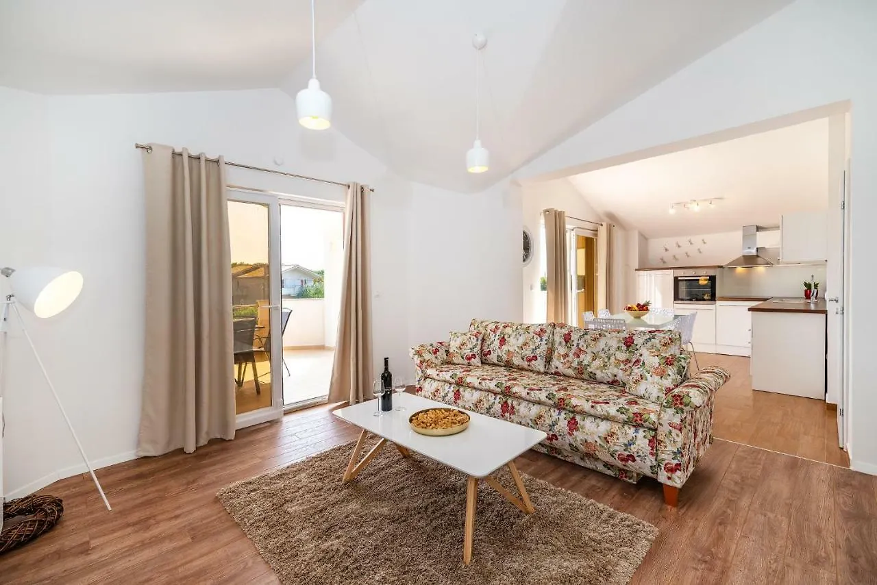 Apartman Zozzy Posedarje Apartment