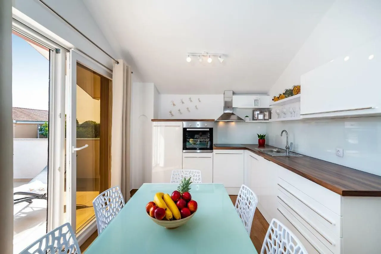 Apartman Zozzy Posedarje 0*,